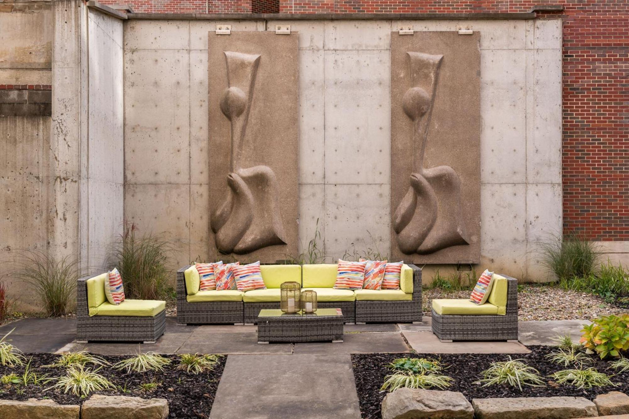 Blu-Tique, Akron, A Tribute Portfolio Hotel Exterior photo